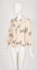 1970s Bow Novelty Print Cream Dagger Collar Blouse